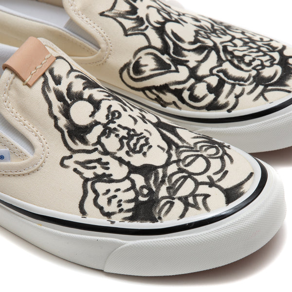 Kogan for Alterior - Sketchy Vans Slip-On - OG White